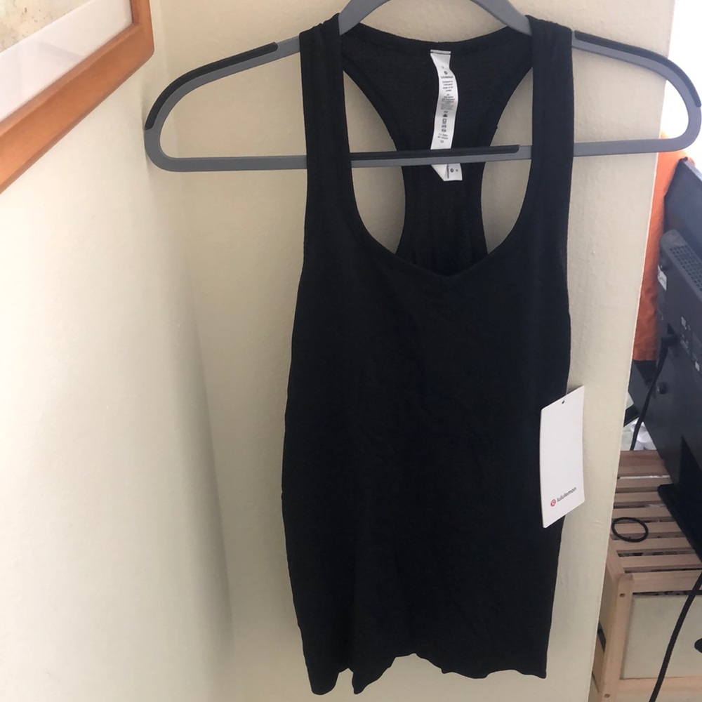 Lululemon Racerback workout top!